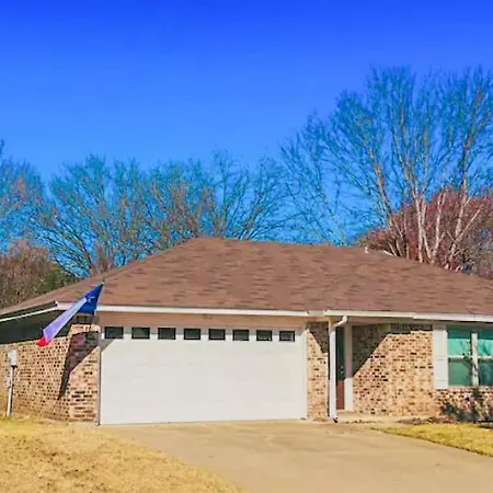 Mod Hip Home Pets Ok Location Near Fw Stockyards By Vacation Your Way